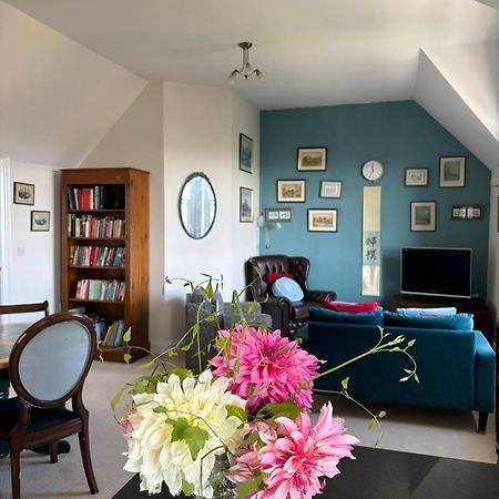 Spacious Town-Centre Apartment With Stunning Views Great Malvern Ngoại thất bức ảnh