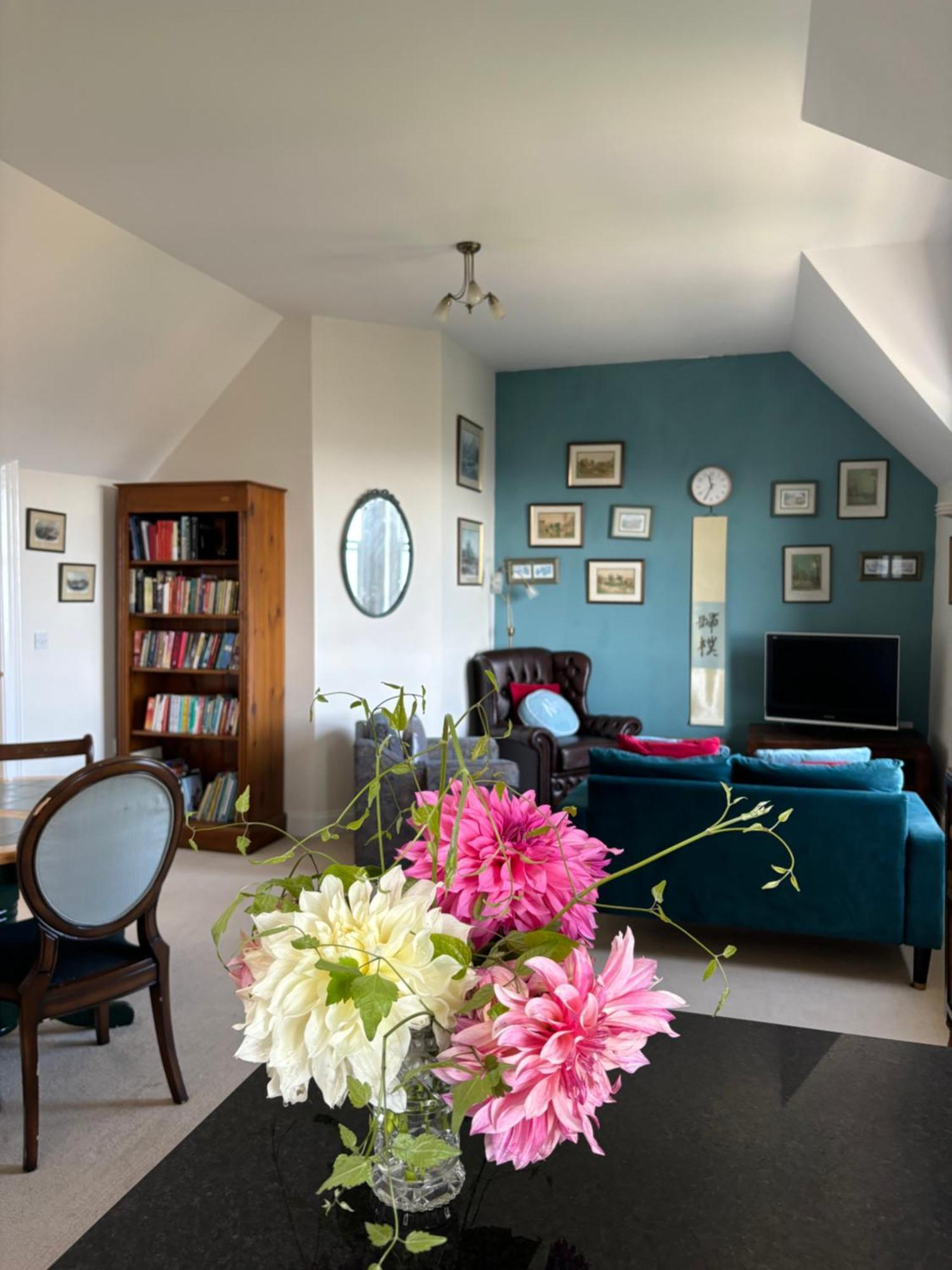 Spacious Town-Centre Apartment With Stunning Views Great Malvern Ngoại thất bức ảnh