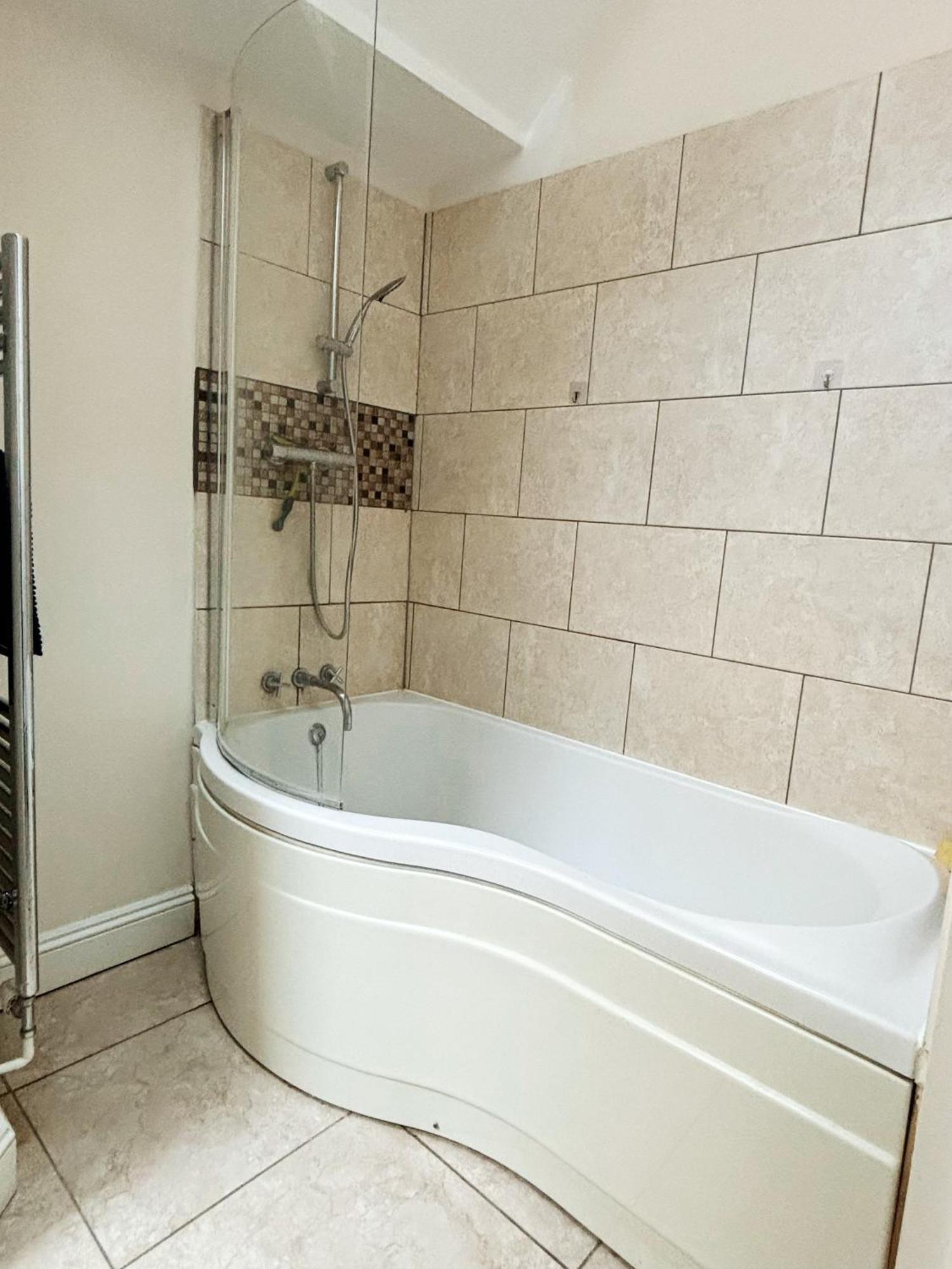Spacious Town-Centre Apartment With Stunning Views Great Malvern Ngoại thất bức ảnh